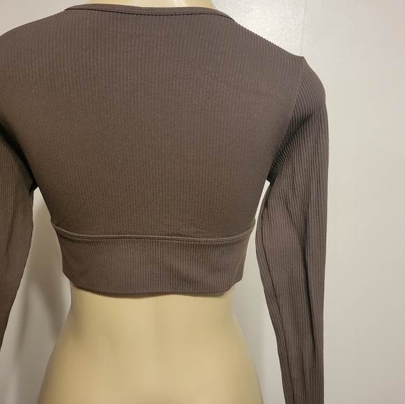 Garage Green Long Sleeved Crop Top  Medium Summer Y2K V-Neck - Picture 4 of 4